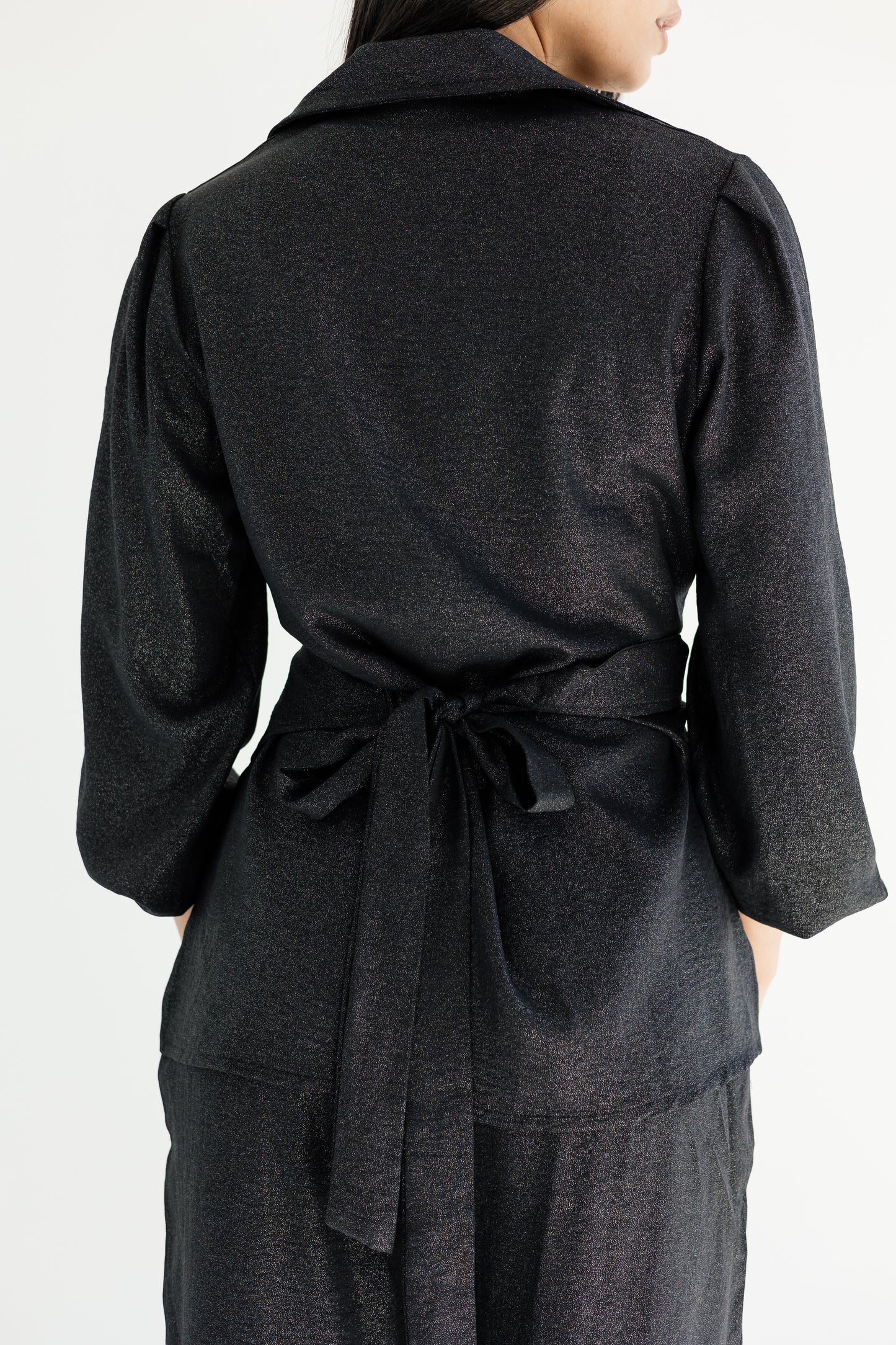 Dazzle shimmer set in black