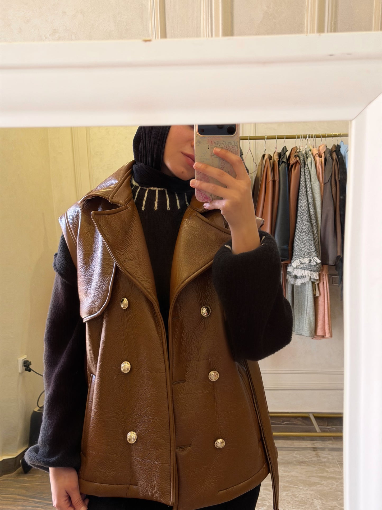 Leather vest padded suede in camel