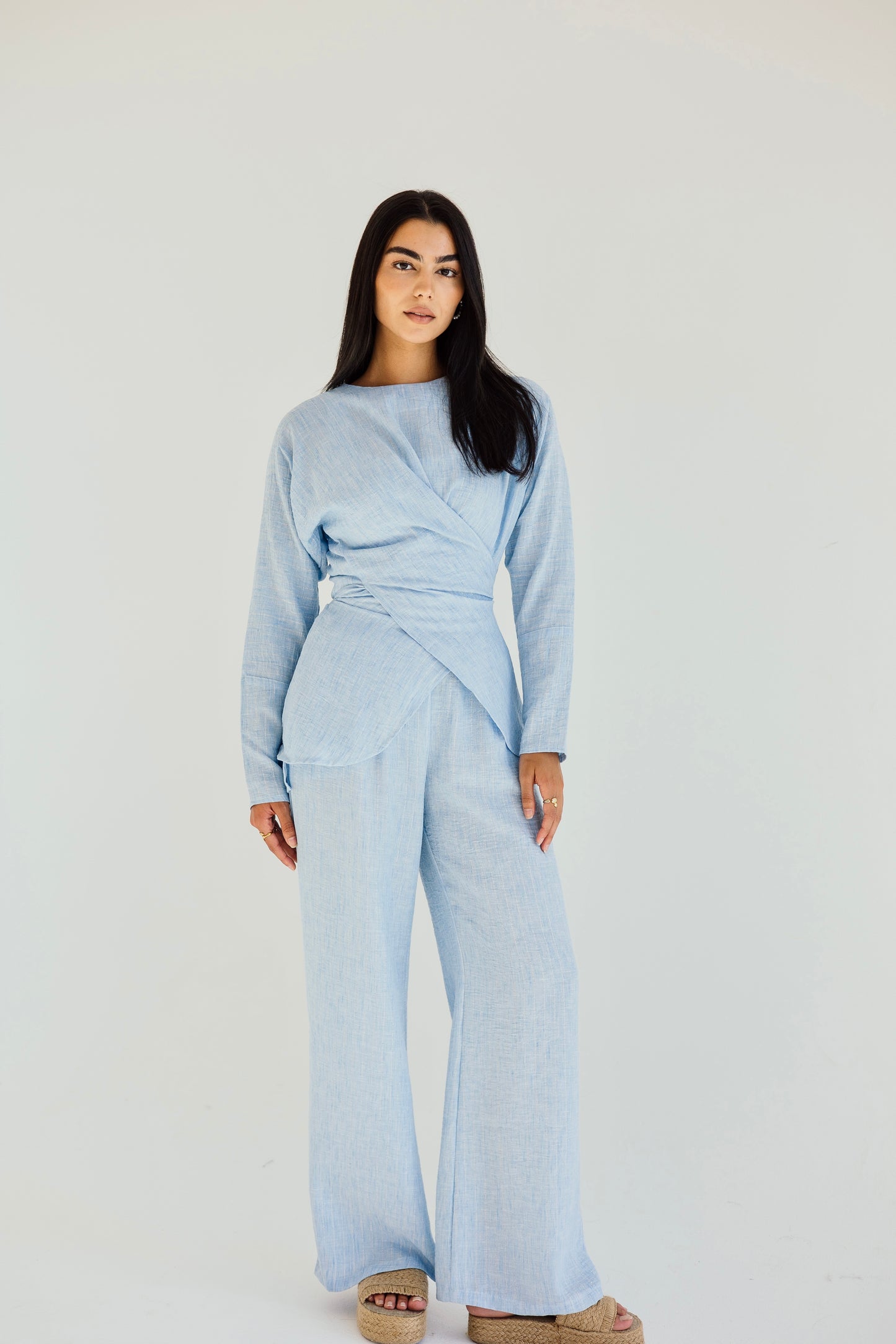Shine lined wrap set in sky