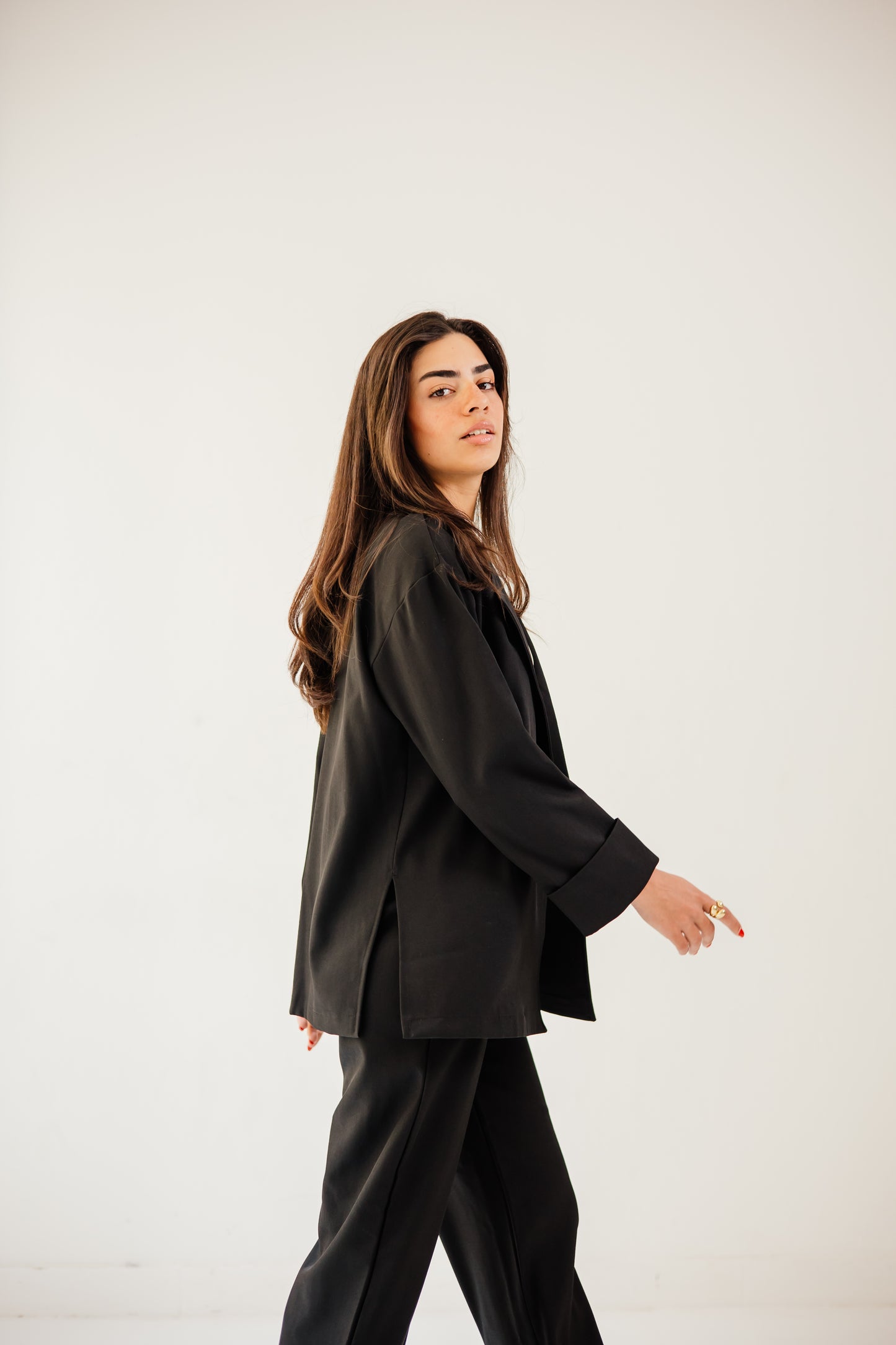 The iconic set in black