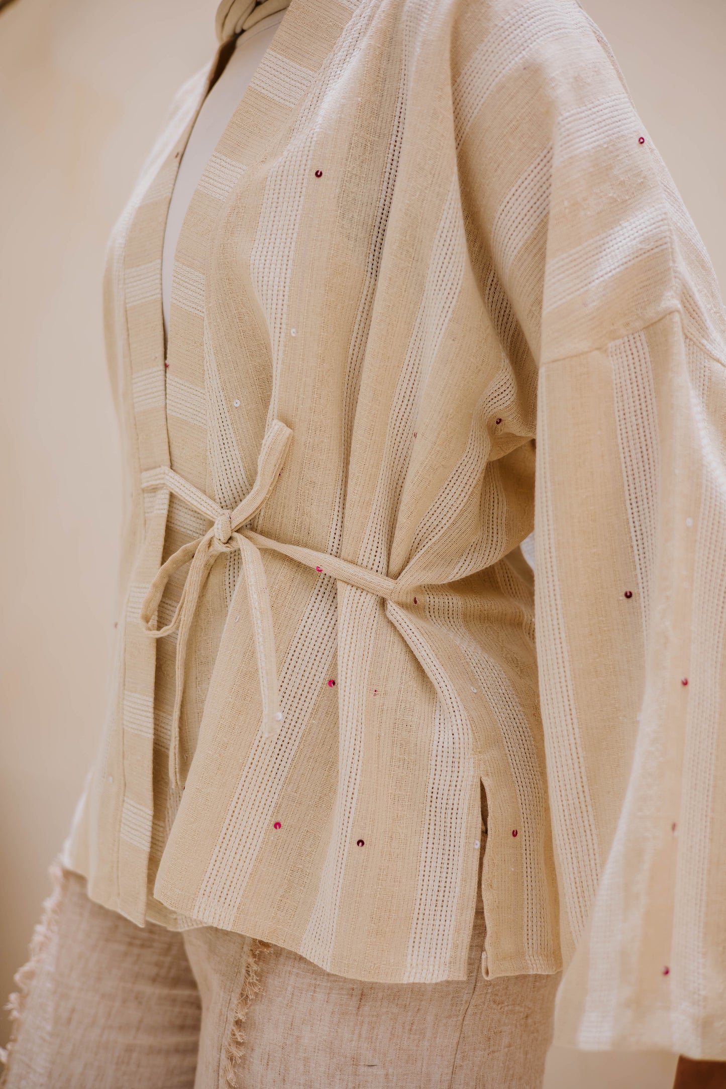 Sandy toes wrap top