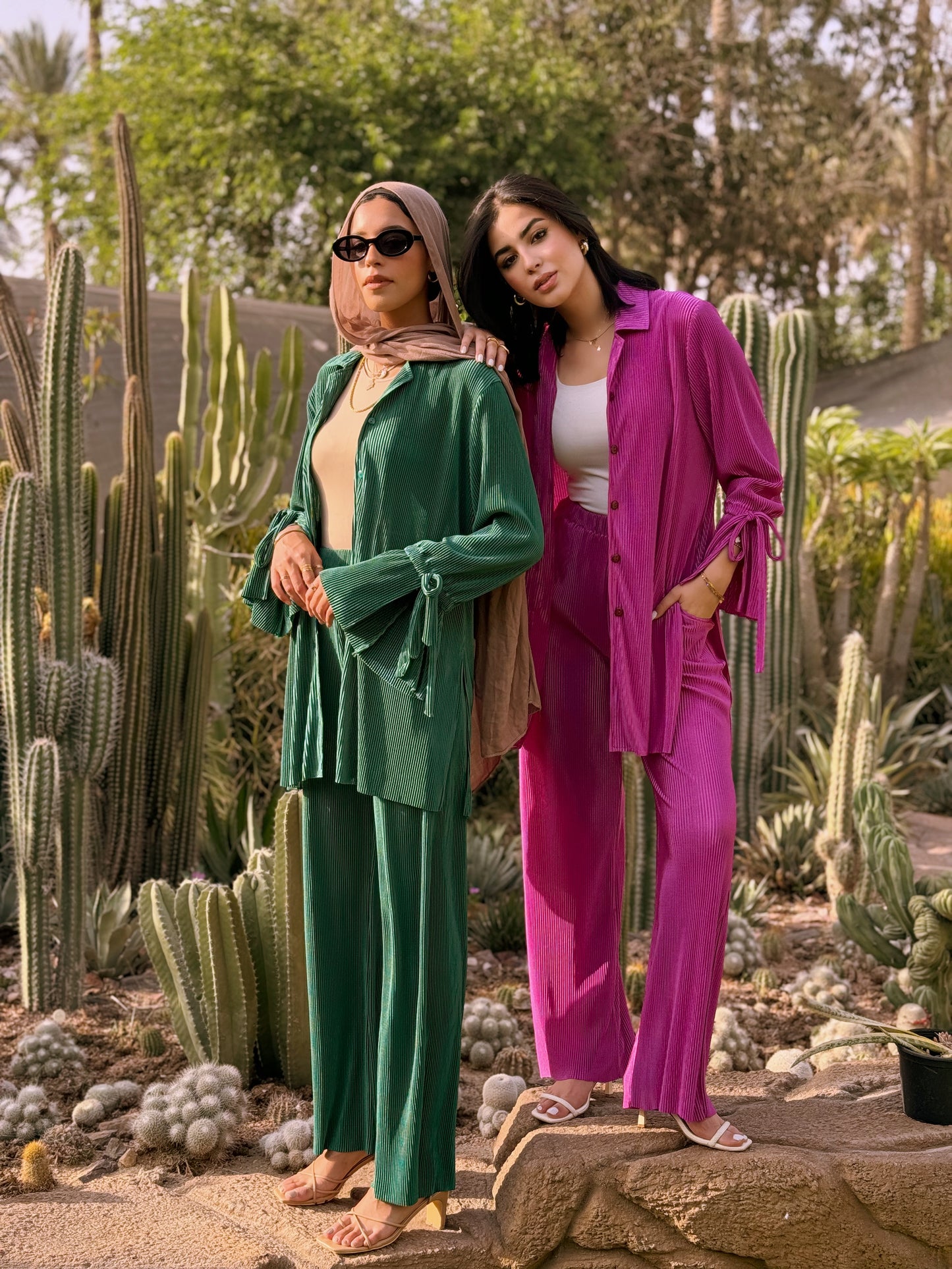 Pleated set in magenta