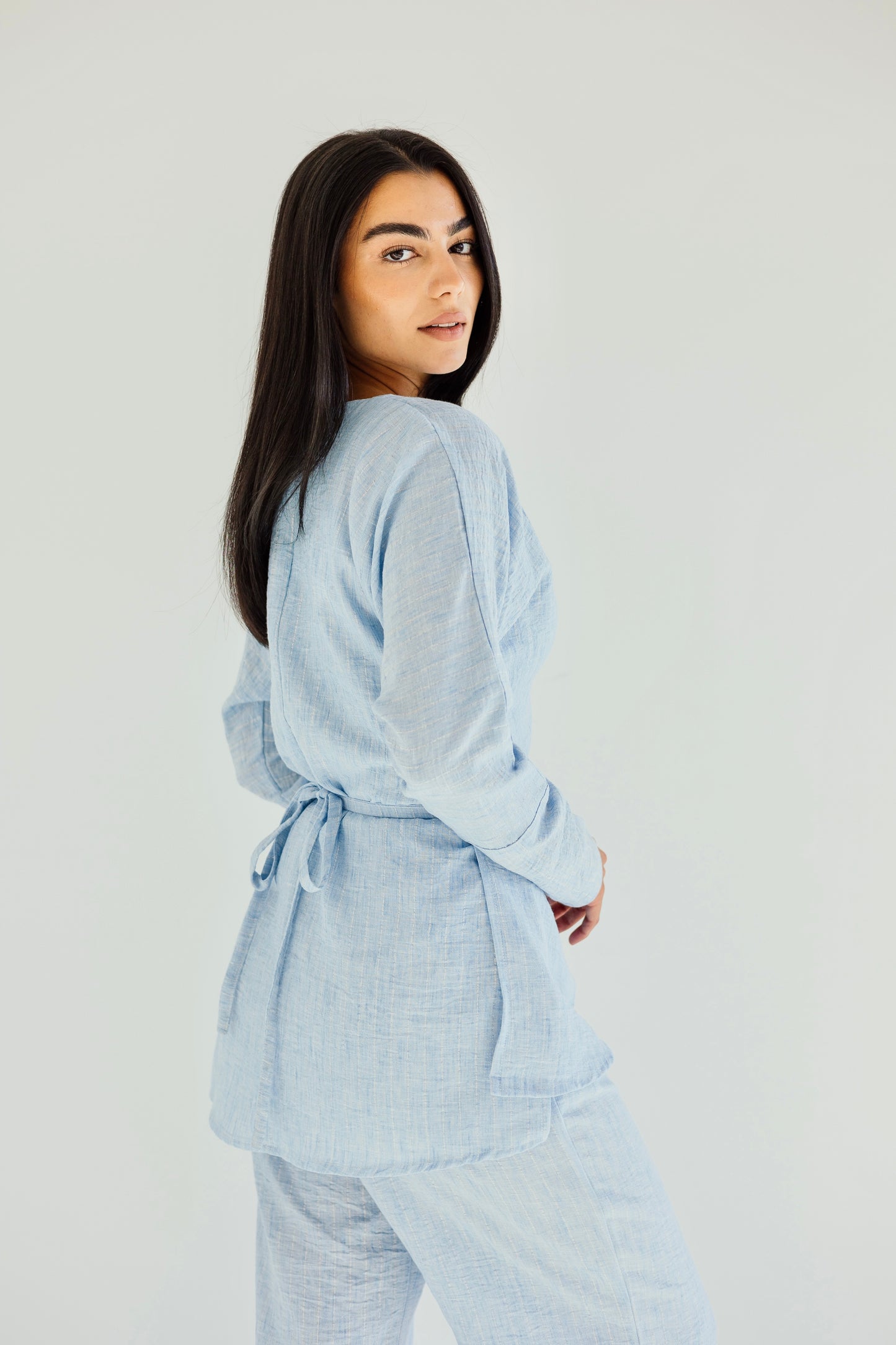 Shine lined wrap set in sky