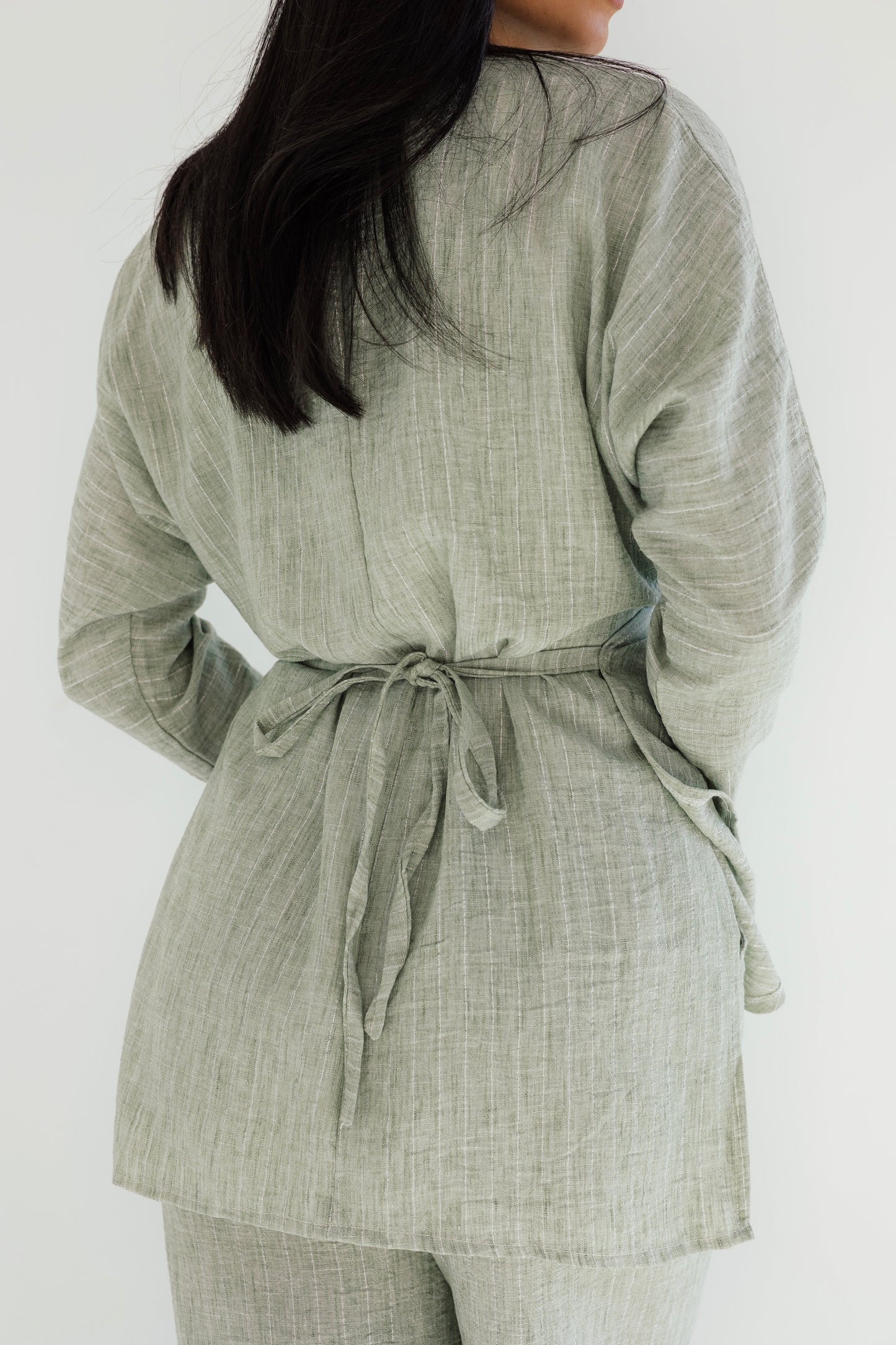 Shine lined wrap set in olive