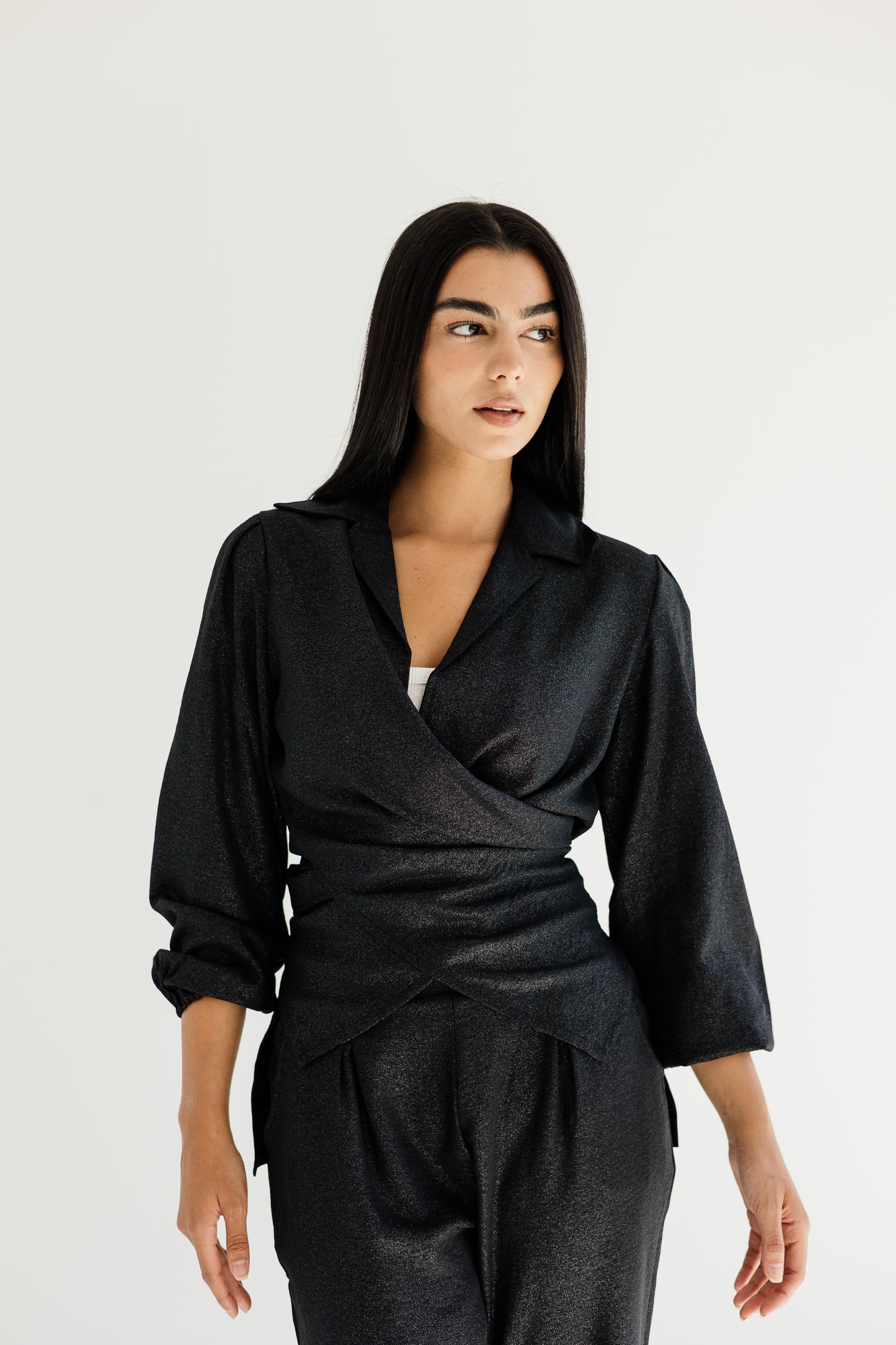 Dazzle shimmer set in black