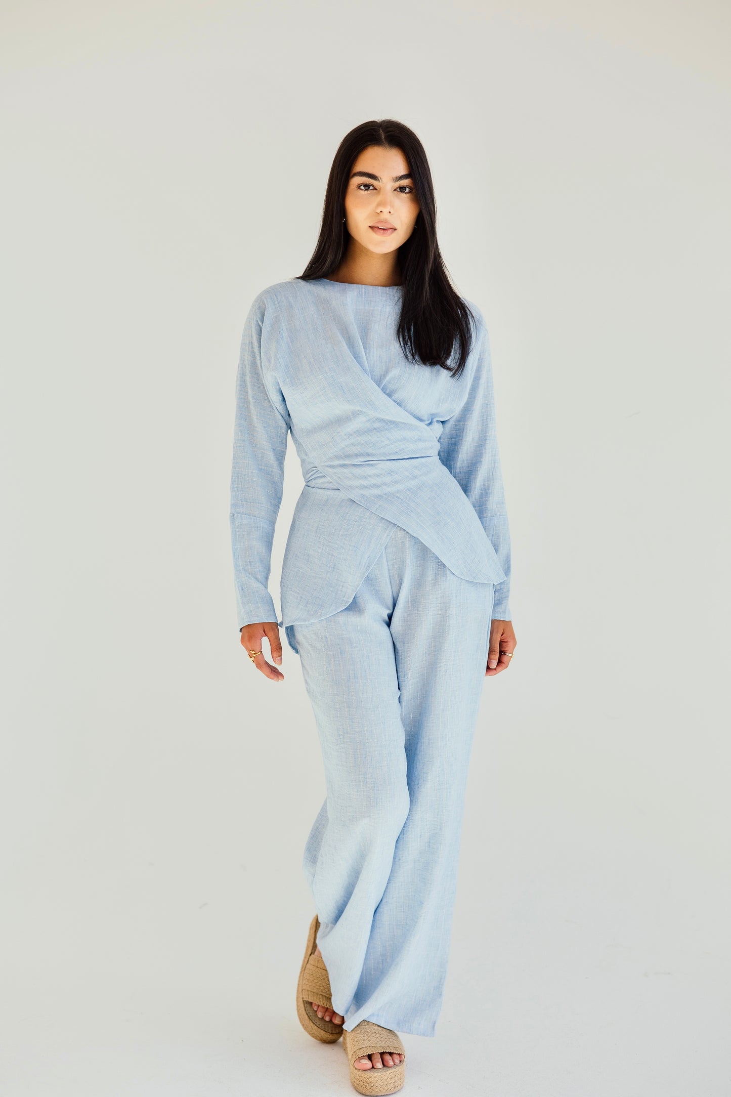 Shine lined wrap set in sky