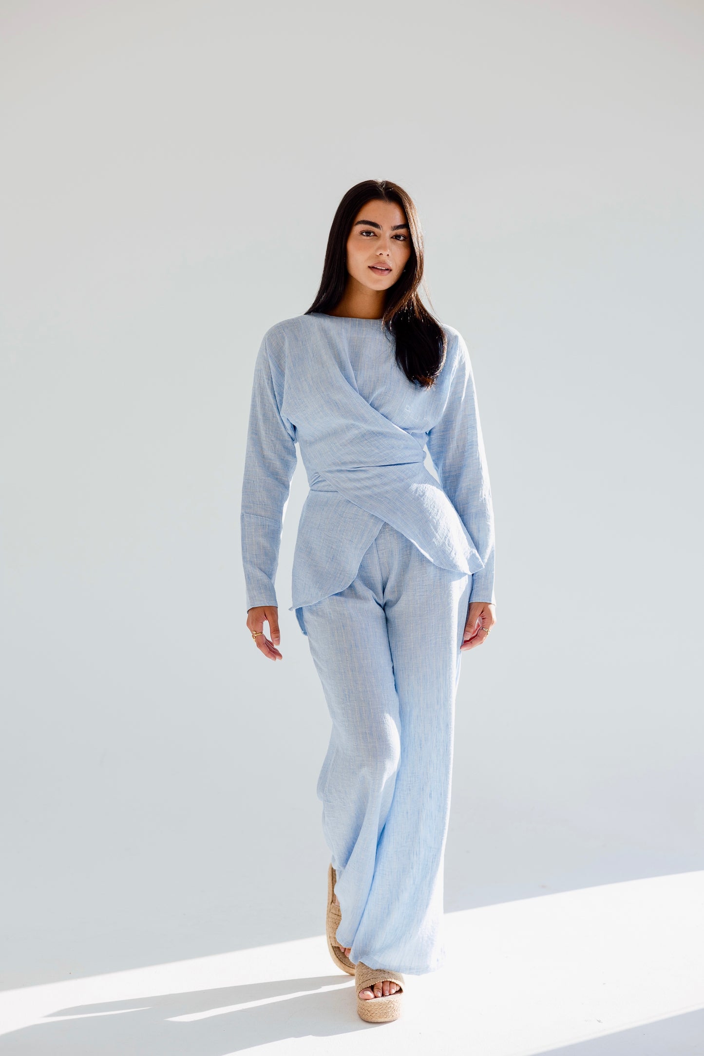 Shine lined wrap set in sky