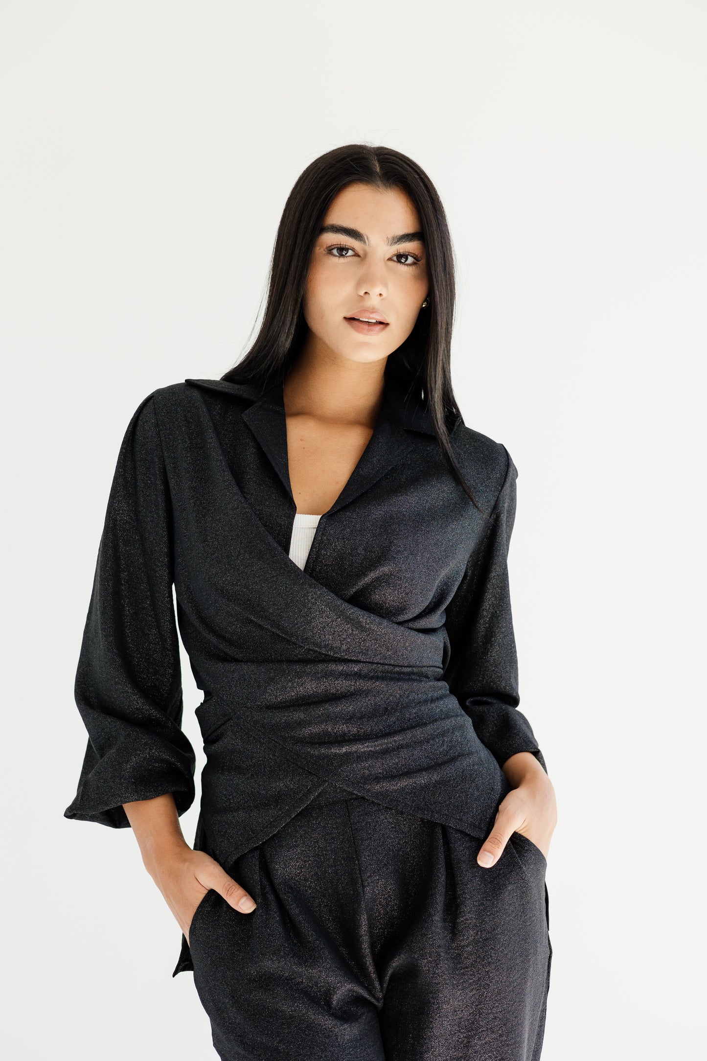Dazzle shimmer set in black