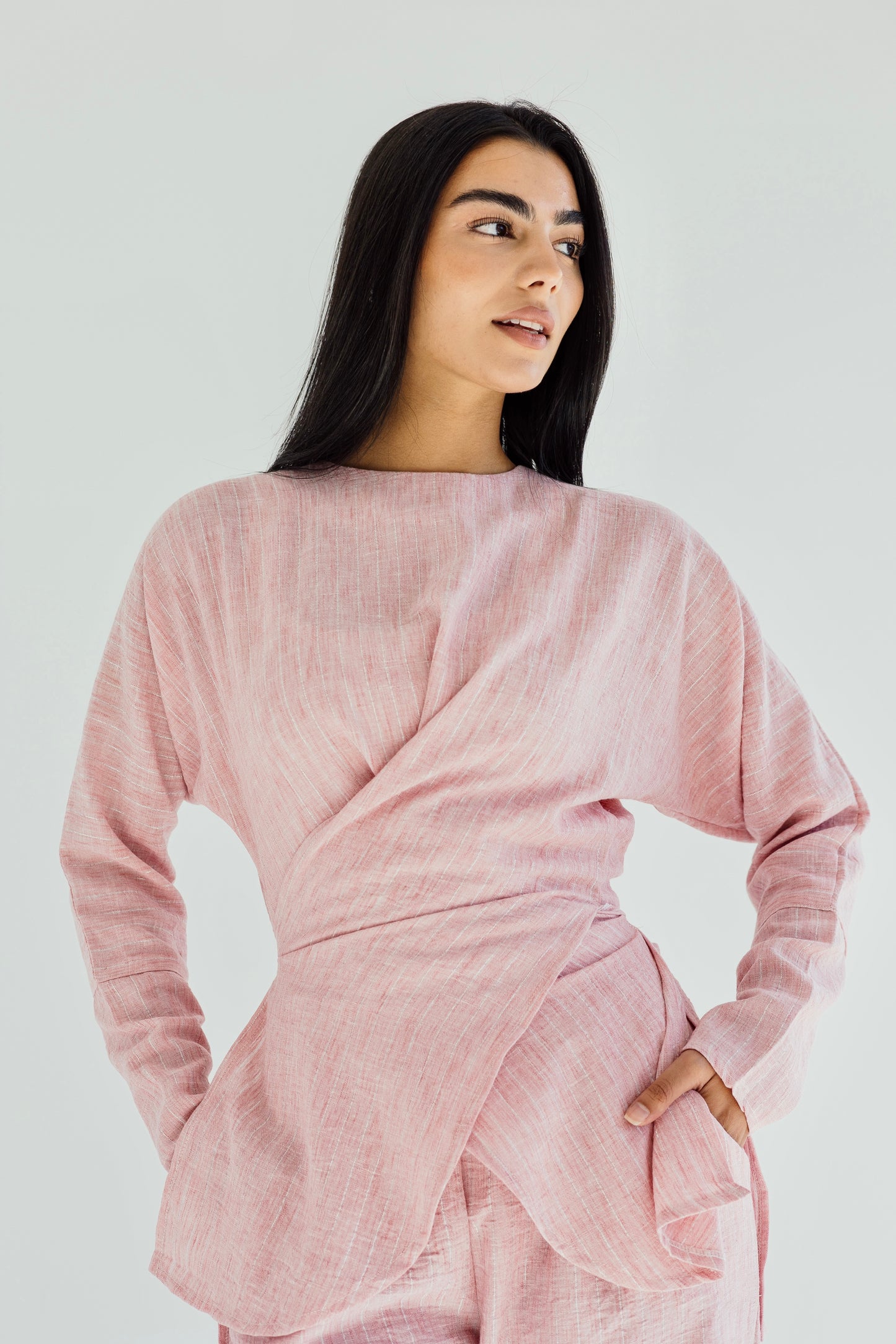Shine lined wrap set in coral pink