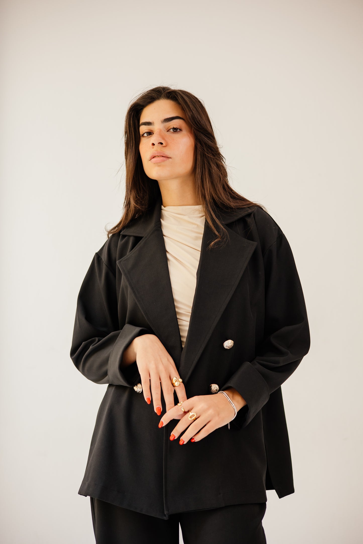 The iconic set in black