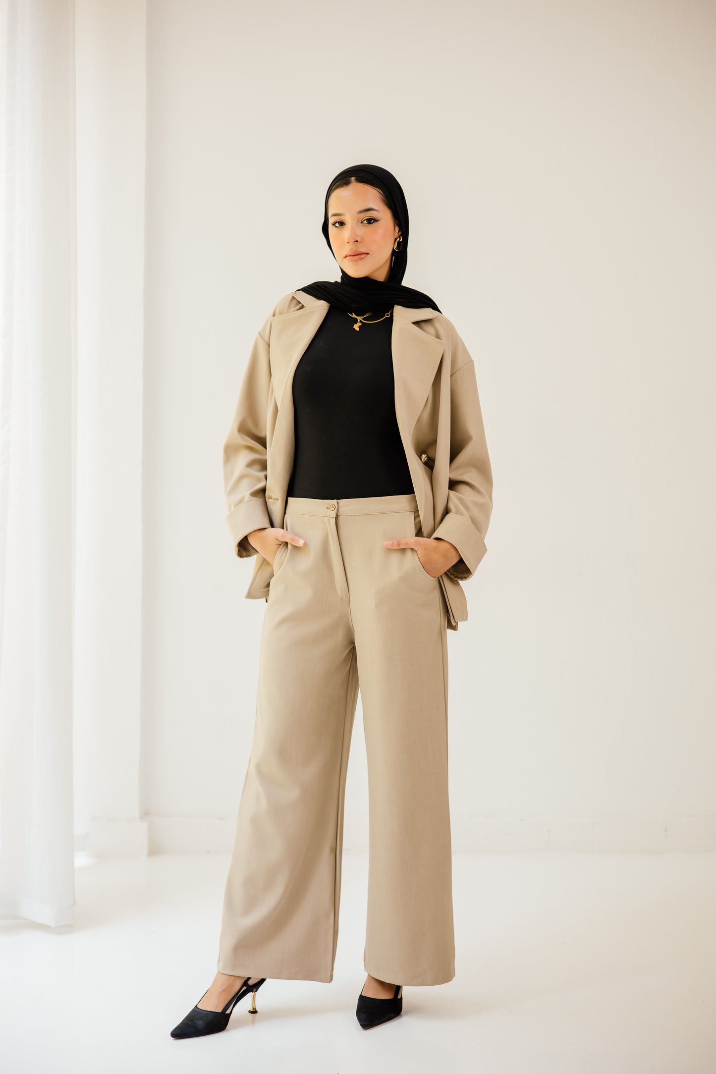 The iconic set in beige