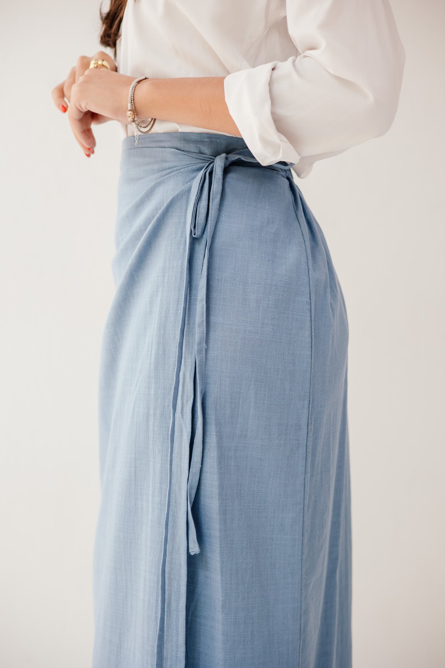 The wrap skirt in blue