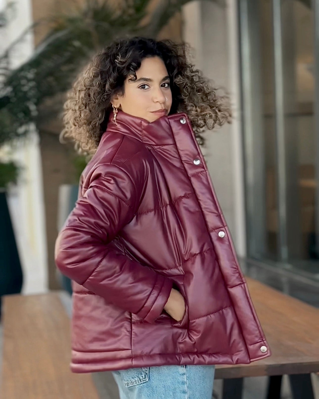 Leather puffy