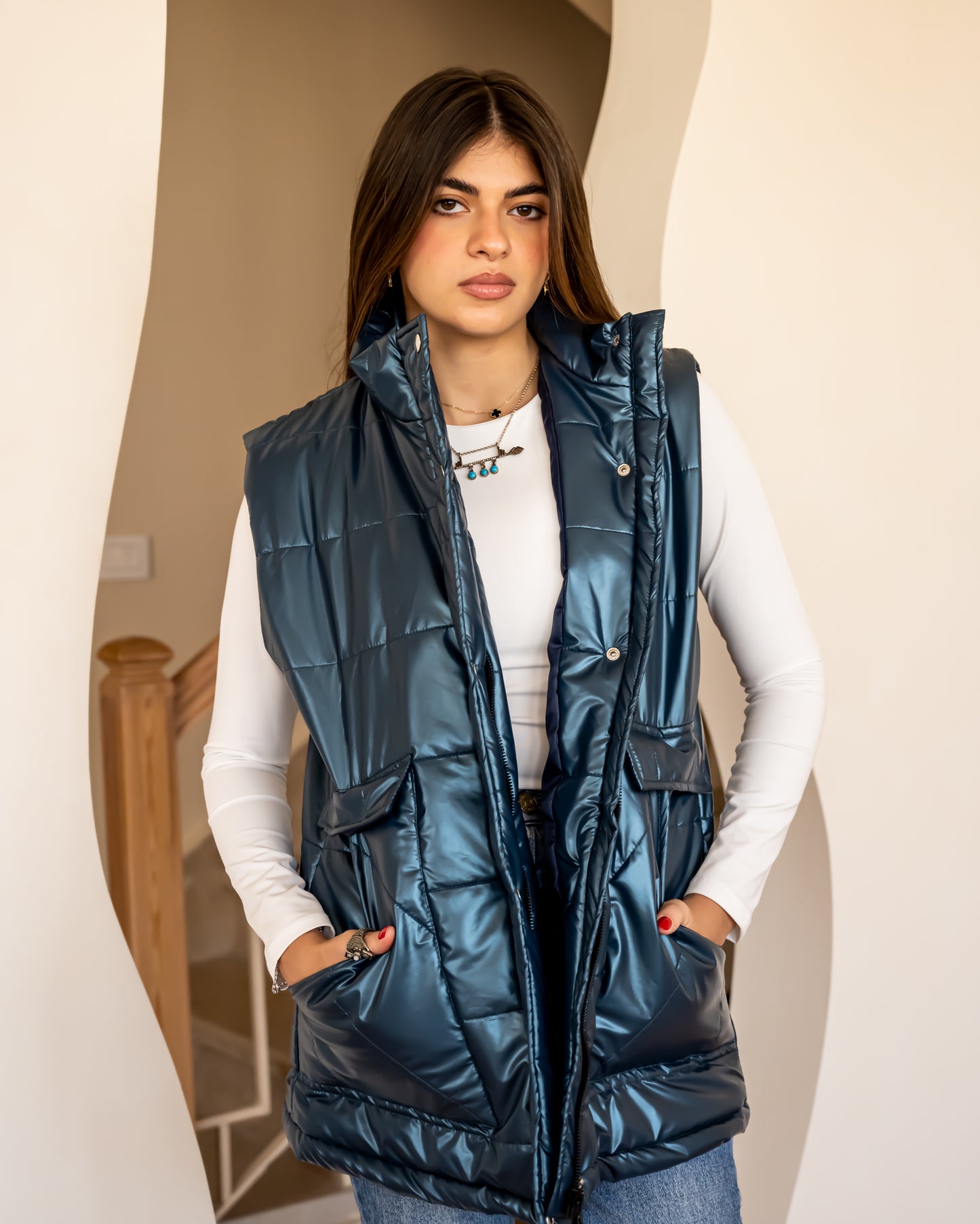 Metallic puffer vest in navy