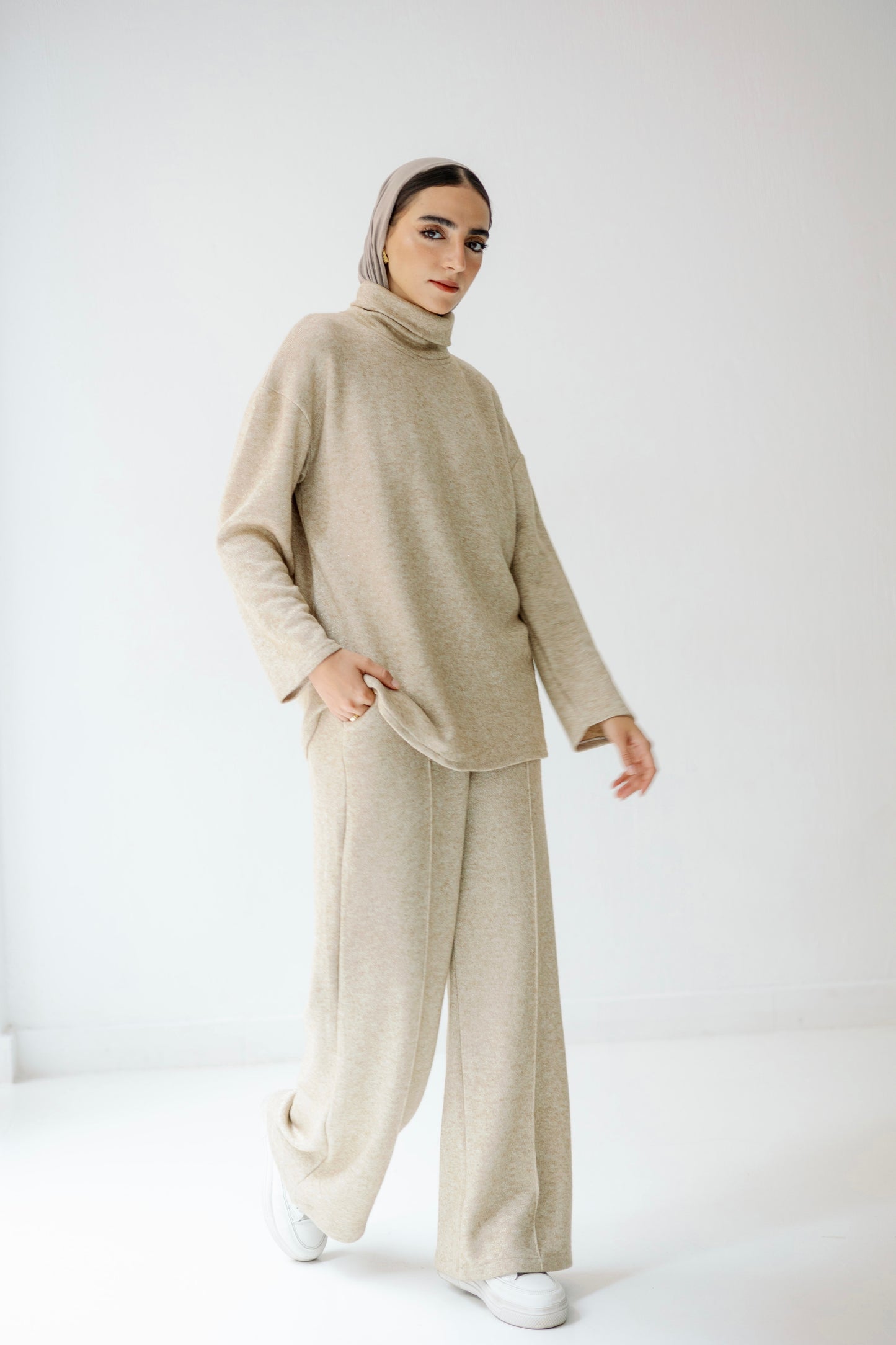 Chill & Glow Set In beige