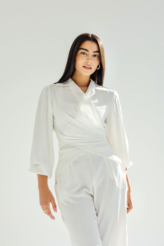 Dazzle shimmer set in white