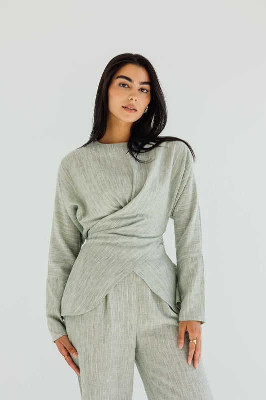 Shine lined wrap set in olive