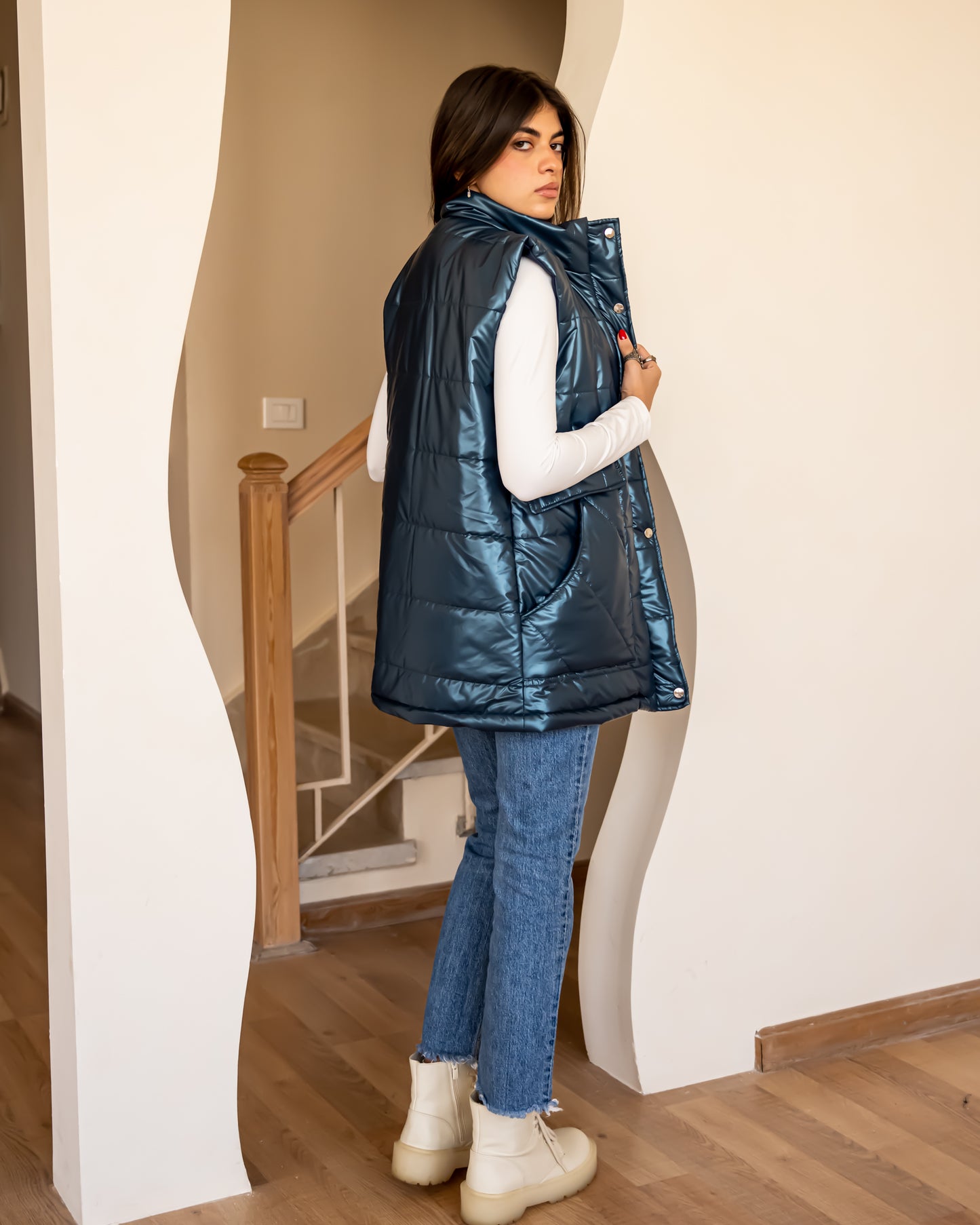 Metallic puffer vest in navy