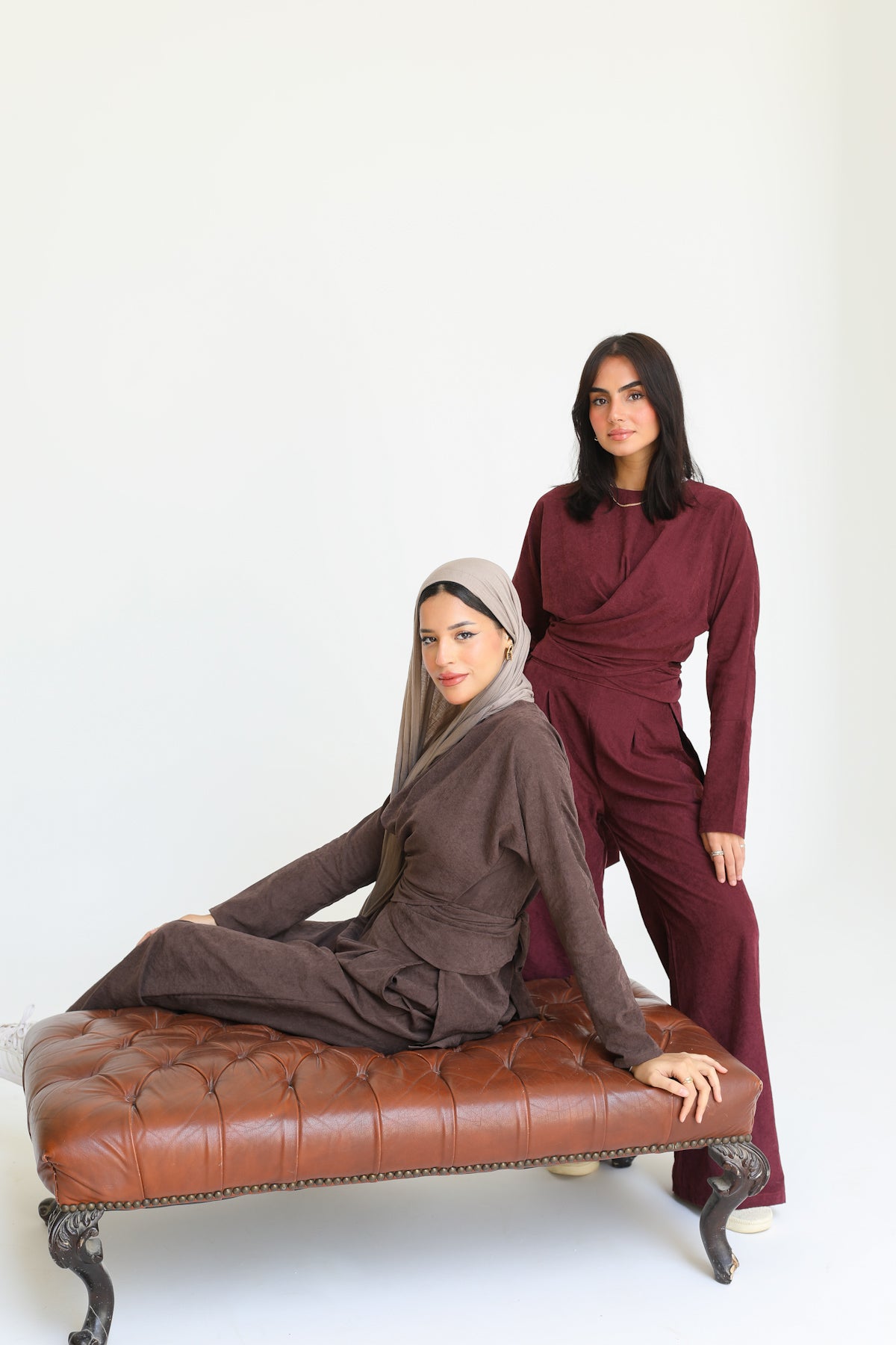 The wrap set in brown
