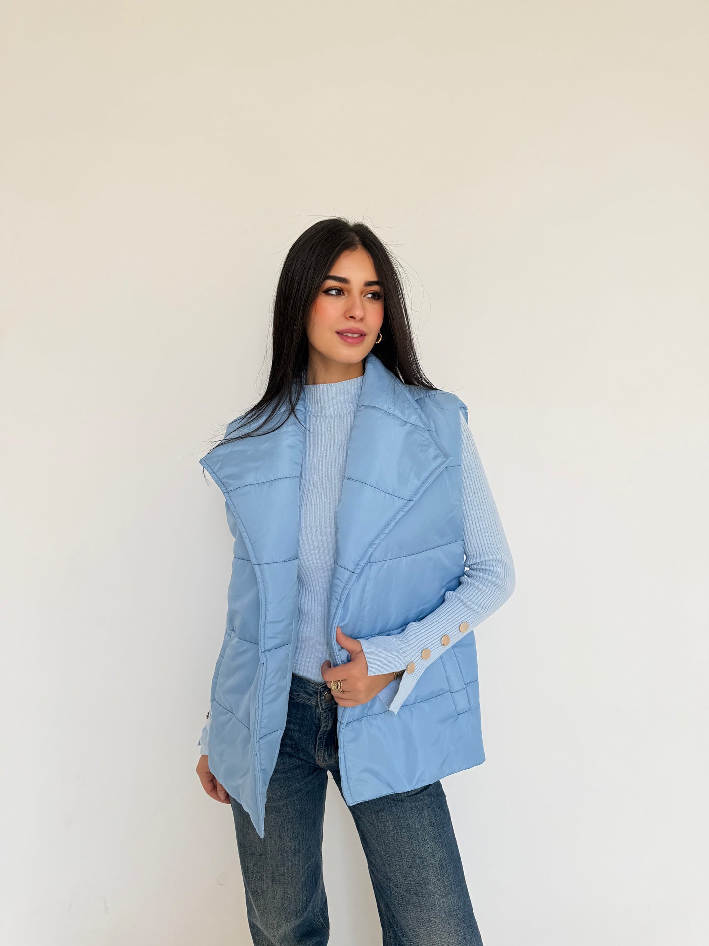 Puffer vest in sky