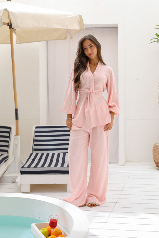 The knot set in rose