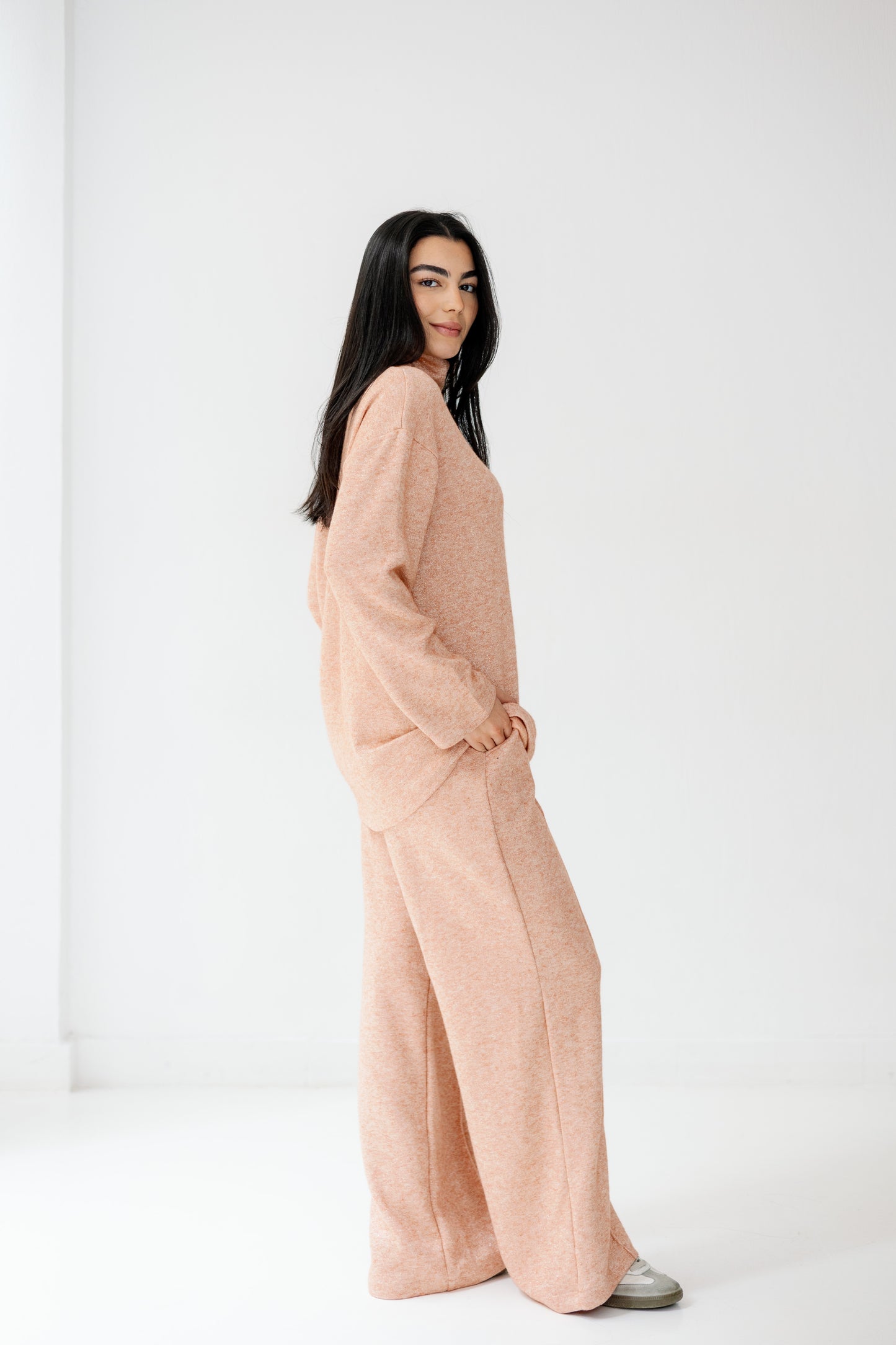 Chill & Glow Set in Peach