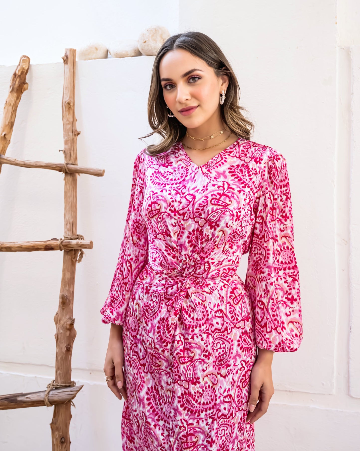 Knotted paisley dress in Hot pink