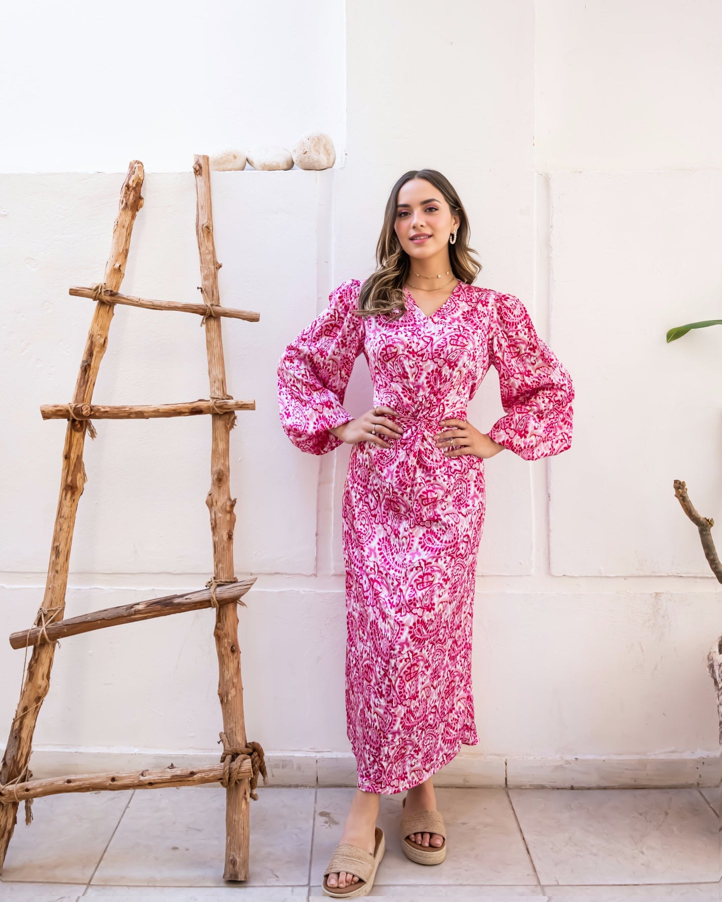 Knotted paisley dress in Hot pink