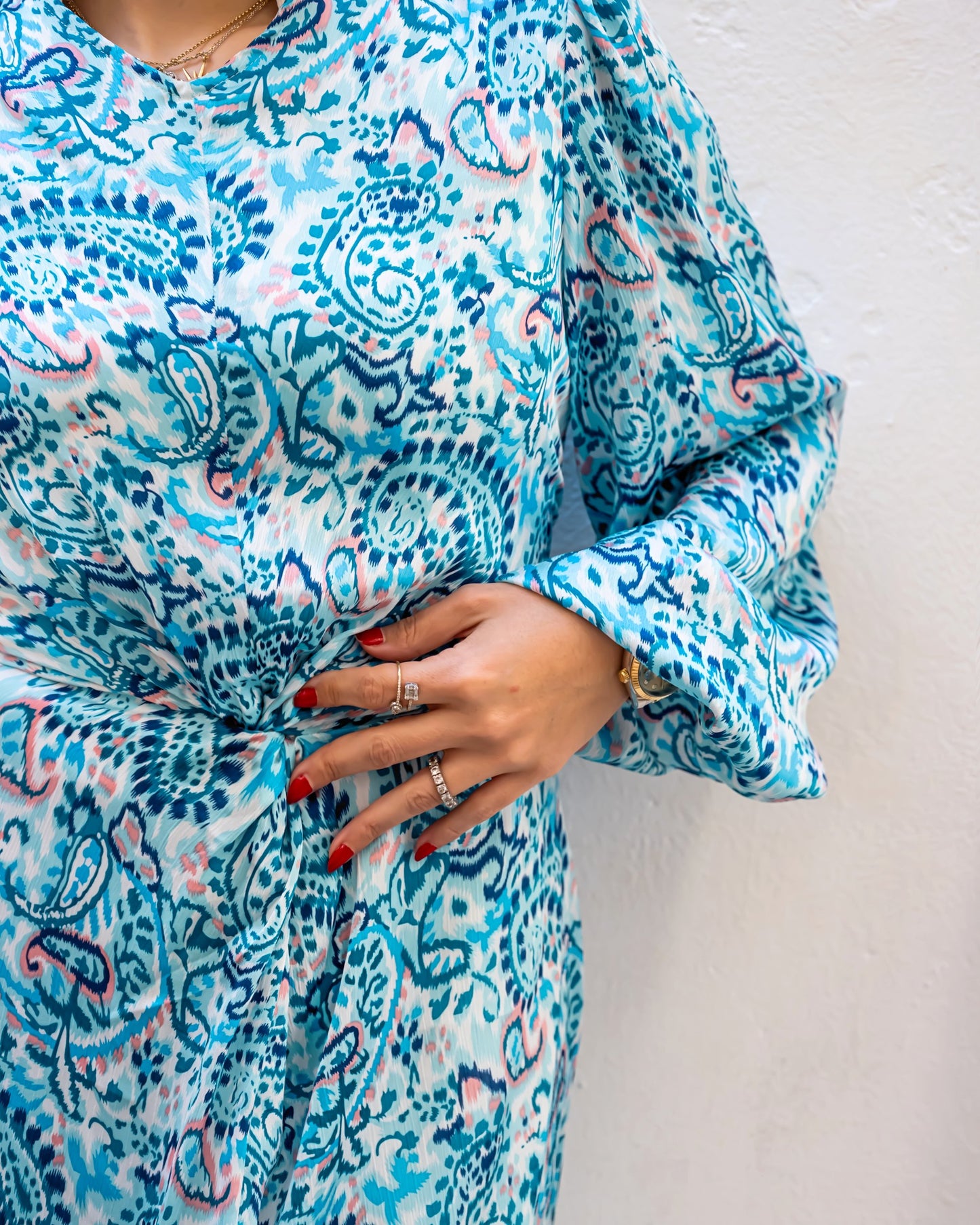 Knotted paisley dress in baby blue